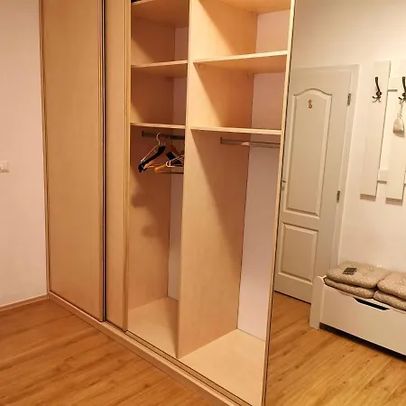 Apartment Cozyhome The Castle - Spacious, Quiet, High Ceiling Bratislava