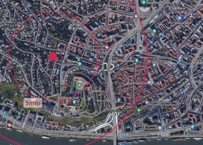 Cozyhome The Castle - Spacious, Quiet, High Ceiling Appartamento *