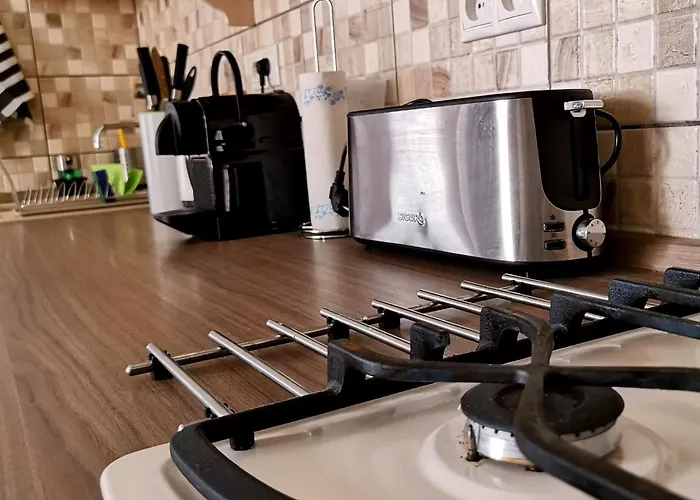 Cozyhome The Castle - Spacious, Quiet, High Ceiling Bratislava