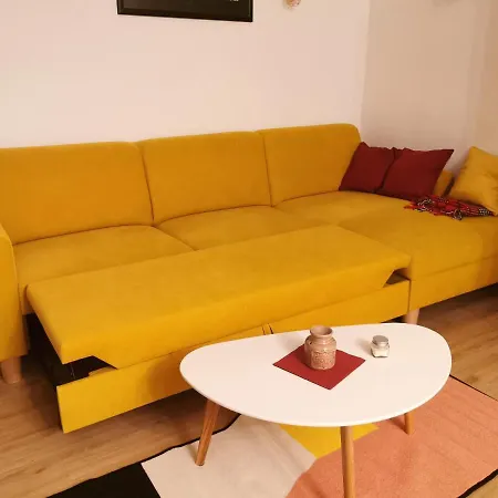 Cozyhome The Castle - Spacious, Quiet, High Ceiling * Bratislava